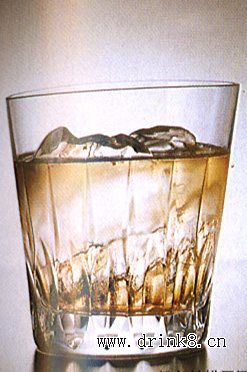 ��ɫ�����Ӿ� Pink Gin Cocktail