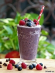 ��ݮ�ɿ������� Triple Berry Chocolate Smoothie